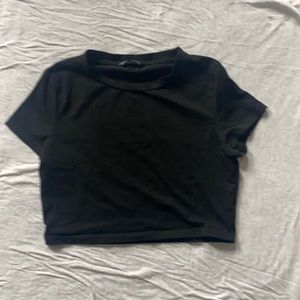 Cropped black shirt